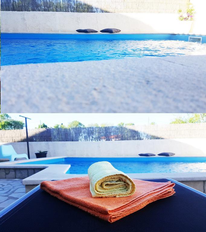 Guest House Ilic Loborika ภายนอก รูปภาพ