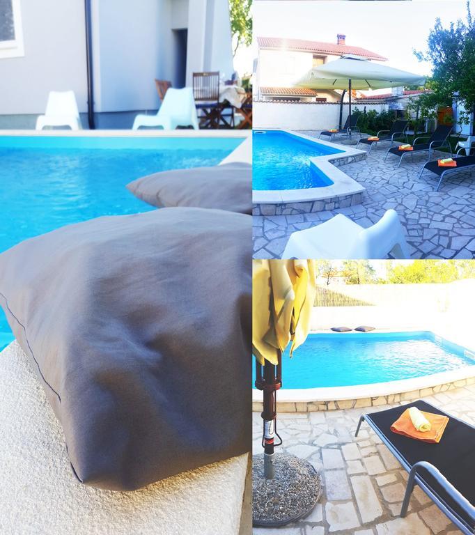 Guest House Ilic Loborika ภายนอก รูปภาพ