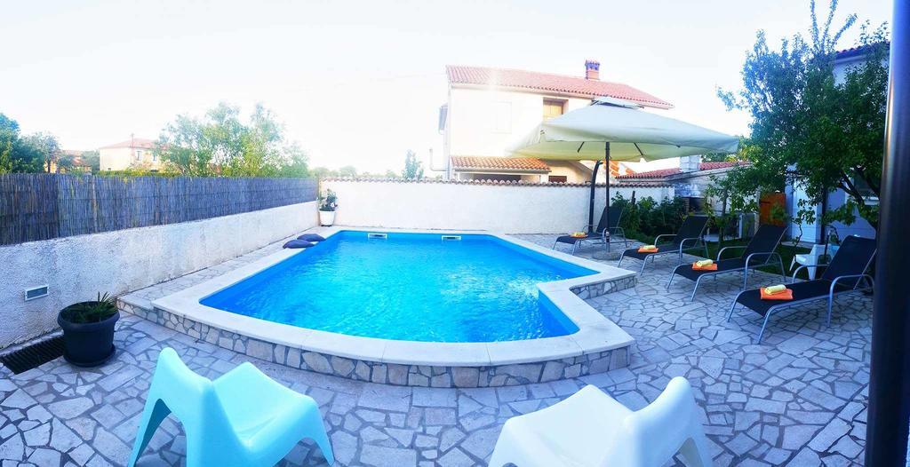 Guest House Ilic Loborika ภายนอก รูปภาพ