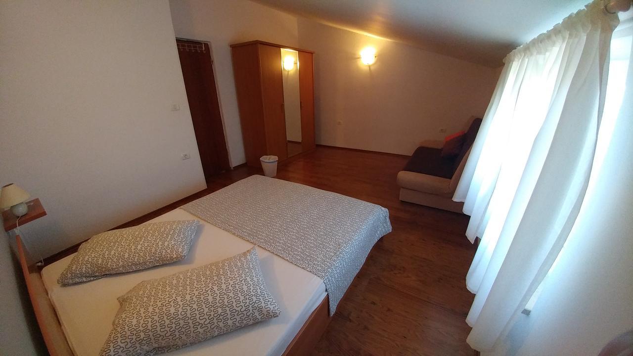 Guest House Ilic Loborika ภายนอก รูปภาพ