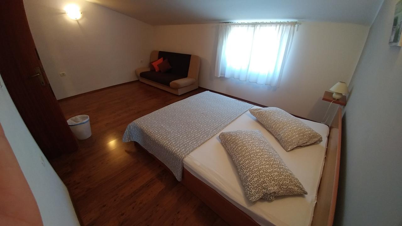 Guest House Ilic Loborika ภายนอก รูปภาพ