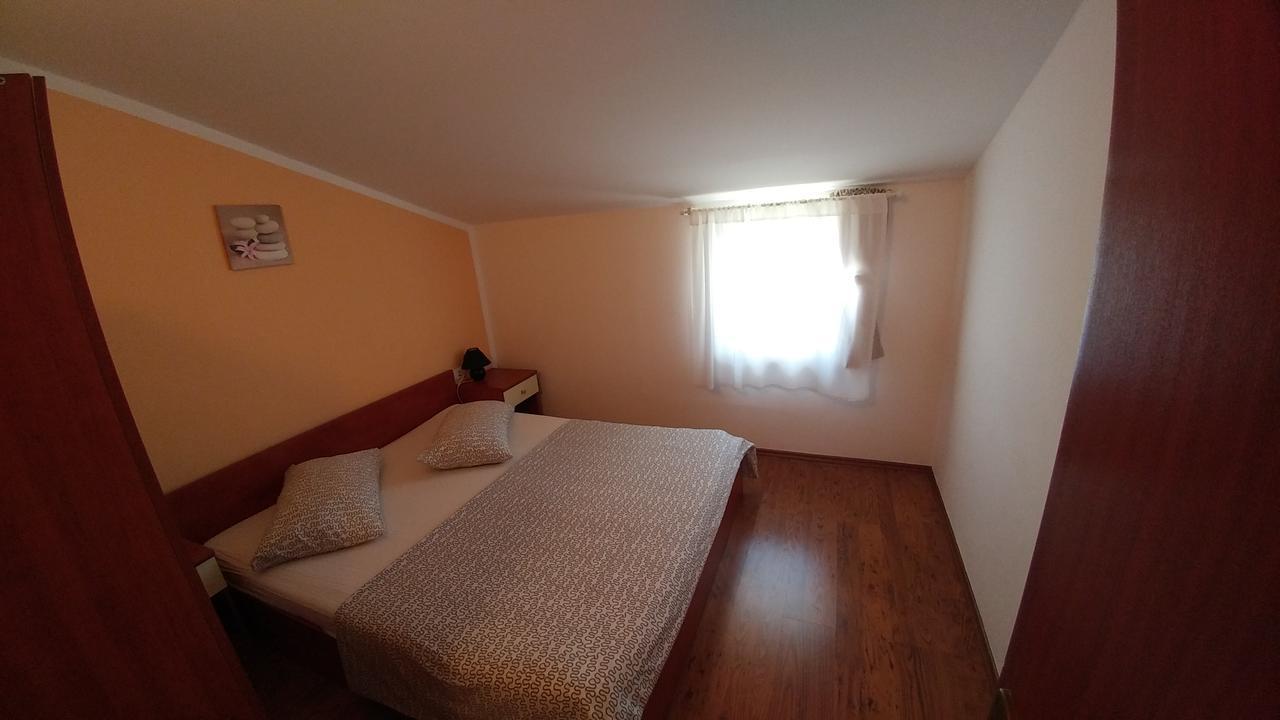 Guest House Ilic Loborika ภายนอก รูปภาพ