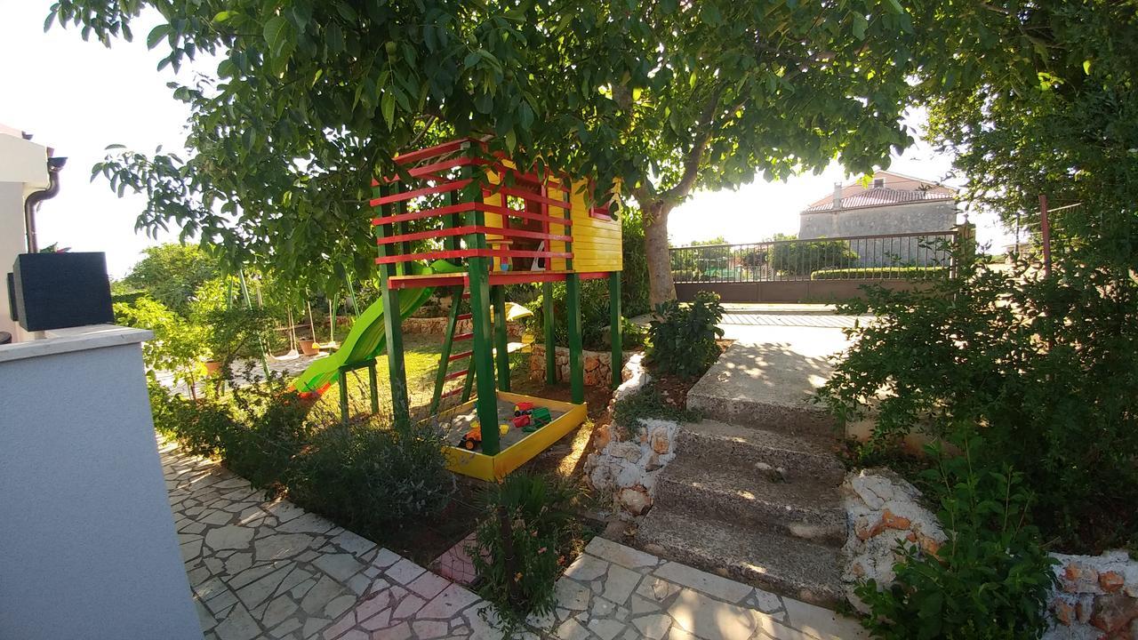 Guest House Ilic Loborika ภายนอก รูปภาพ